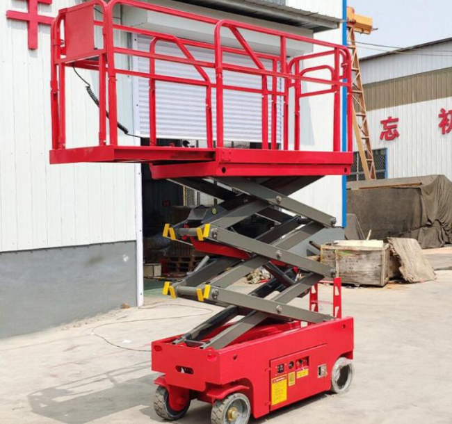 月湖移动剪叉式升降机