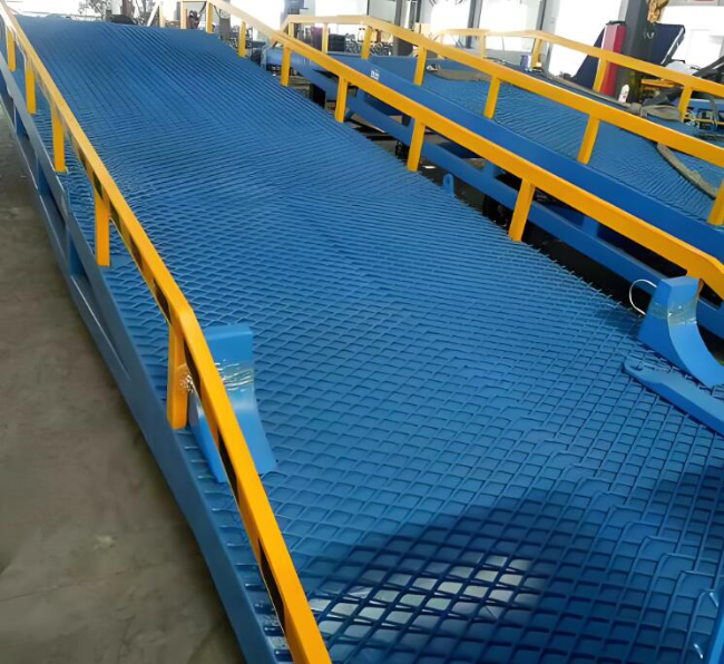 月湖移动式液压登车桥